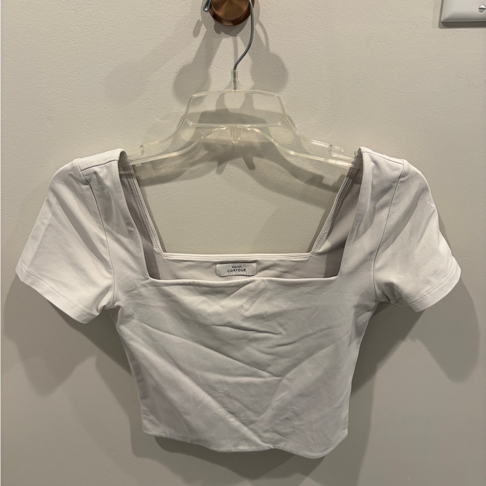 Aritzia Babaton Contour Cream Crop Top Size Medium